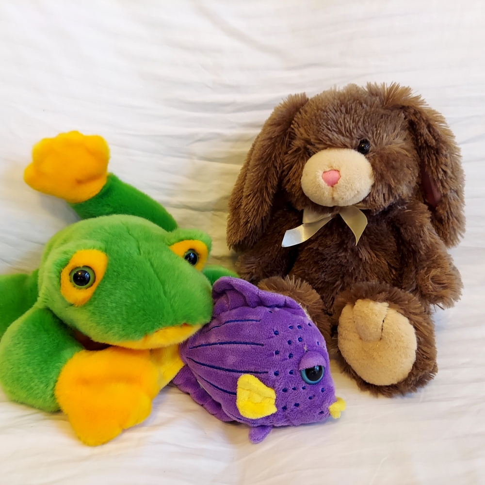 3 Adorable Plush Stuffed Animals: Brown  Bunny, Green Frog, Purple Fish 😊